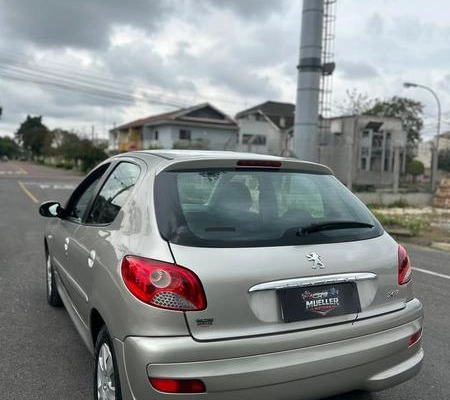 imagem-https://www.socarrao.com.br/sc-vehicle-images-prod/3741648/1789230488286-8450637_6_B_1c9d0bd480.jpeg