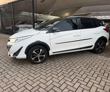 Toyota Yaris 2020 Branco — foto 1 de 3