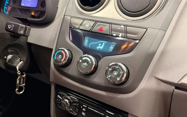 imagem-https://www.socarrao.com.br/sc-vehicle-images-prod/3741659/1789412224239-003_569a47244d165ddfe4b0582998159d5b.jpeg