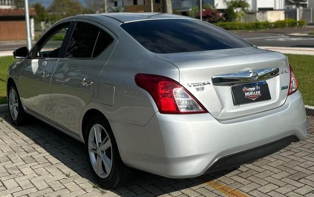 imagem-https://www.socarrao.com.br/sc-vehicle-images-prod/3741694/1789158688882-8453084_0_B_3429b60dcf.jpeg