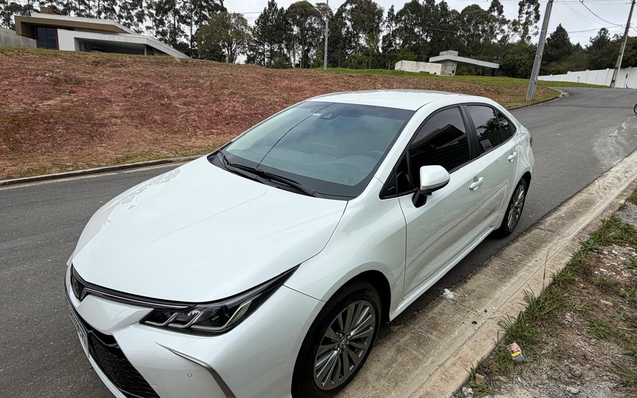 Toyota Corolla 2025 Branco — foto 1 de 3
