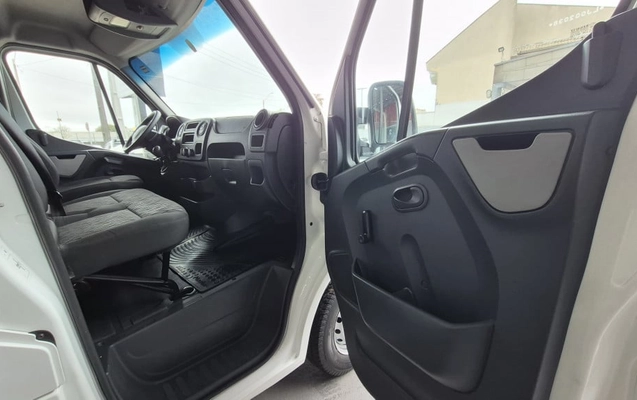 imagem-https://www.socarrao.com.br/sc-vehicle-images-prod/3741786/1789480373004-vehicle_image_1789472415_6d1f9570dc6ac9a407e7c77ca57d3855.jpeg