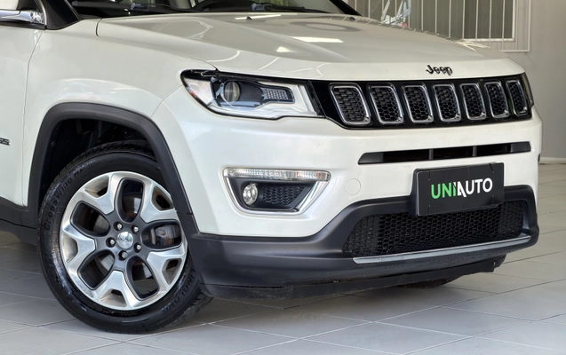 imagem-https://www.socarrao.com.br/sc-vehicle-images-prod/3741794/1788988111212-003_1680463adf80bb590ec50db12a0b1093.jpeg