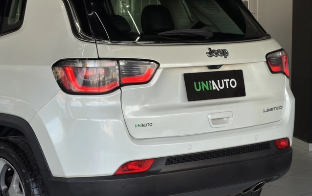 imagem-https://www.socarrao.com.br/sc-vehicle-images-prod/3741794/1788988111218-003_ebc53e584c28a004451ed209eaa60c93.jpeg