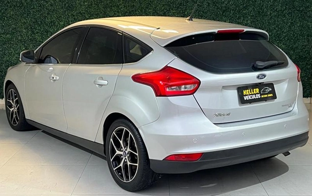 imagem-https://www.socarrao.com.br/sc-vehicle-images-prod/3741979/1789148919169-8394861_3_B_adb566bf0c.jpeg
