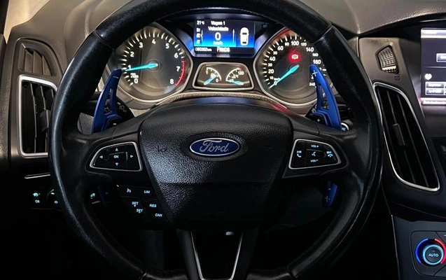 imagem-https://www.socarrao.com.br/sc-vehicle-images-prod/3741979/1789148919177-8394861_8_B_d11f463df8.jpeg