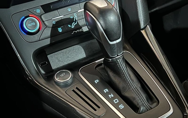 imagem-https://www.socarrao.com.br/sc-vehicle-images-prod/3741979/1789148919186-8394861_14_B_302f6df5f2.jpeg