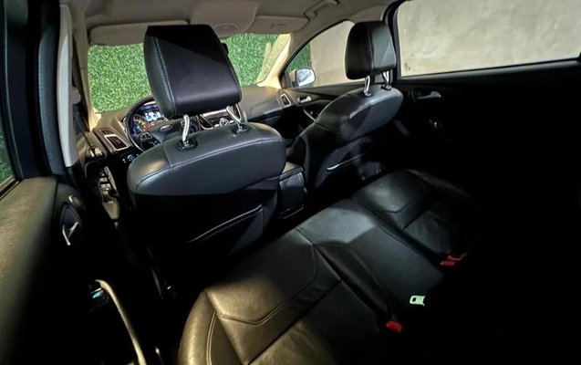 imagem-https://www.socarrao.com.br/sc-vehicle-images-prod/3741979/1789148919193-8394861_18_B_d77c986b20.jpeg