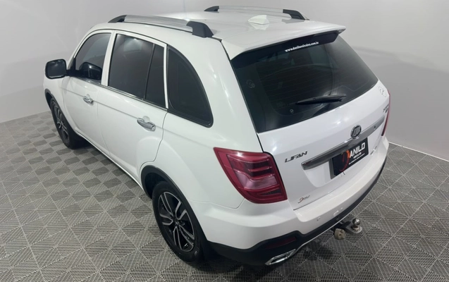imagem-https://www.socarrao.com.br/sc-vehicle-images-prod/3741990/1788988773264-7_043151.jpg