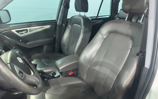 imagem-https://www.socarrao.com.br/sc-vehicle-images-prod/3741990/1788988773277-3_043151.jpg