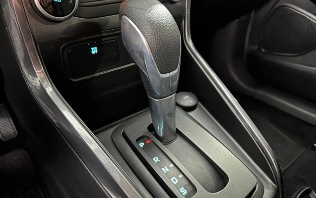 imagem-https://www.socarrao.com.br/sc-vehicle-images-prod/3741995/1788988774768-10_063853.jpg