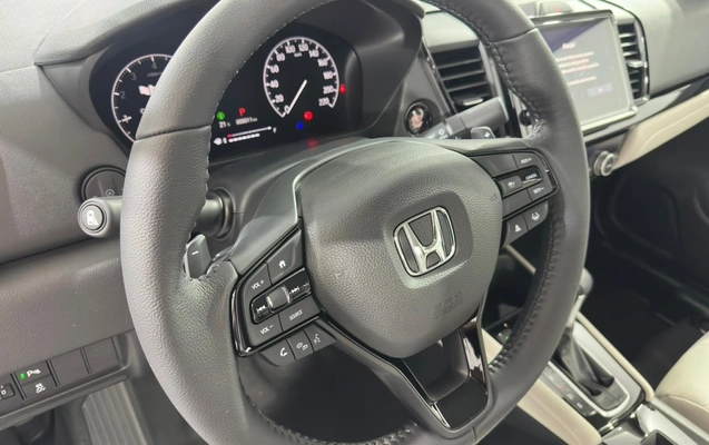 imagem-https://www.socarrao.com.br/sc-vehicle-images-prod/3742001/1788988776430-12_124752.jpg