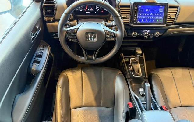 imagem-https://www.socarrao.com.br/sc-vehicle-images-prod/3742052/1789582099134-8462234_16_B_ab23604e0a.jpeg