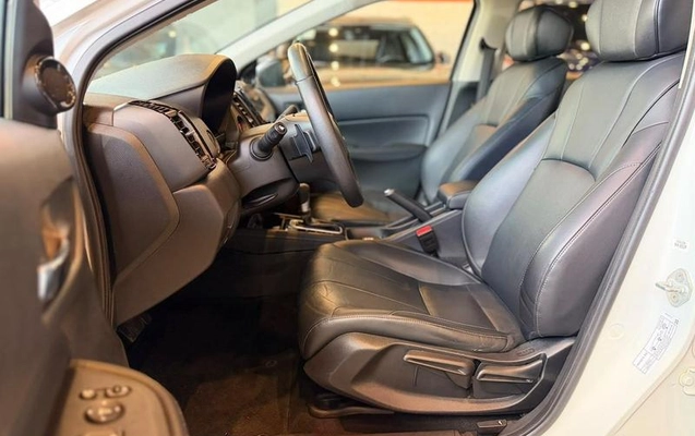 imagem-https://www.socarrao.com.br/sc-vehicle-images-prod/3742052/1789582099138-8462234_10_B_c13b47c2ab.jpeg