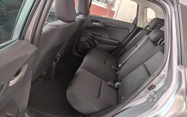 imagem-https://www.socarrao.com.br/sc-vehicle-images-prod/3742297/1789667664996-8462267_10_B_b8d6ed3d77.jpeg