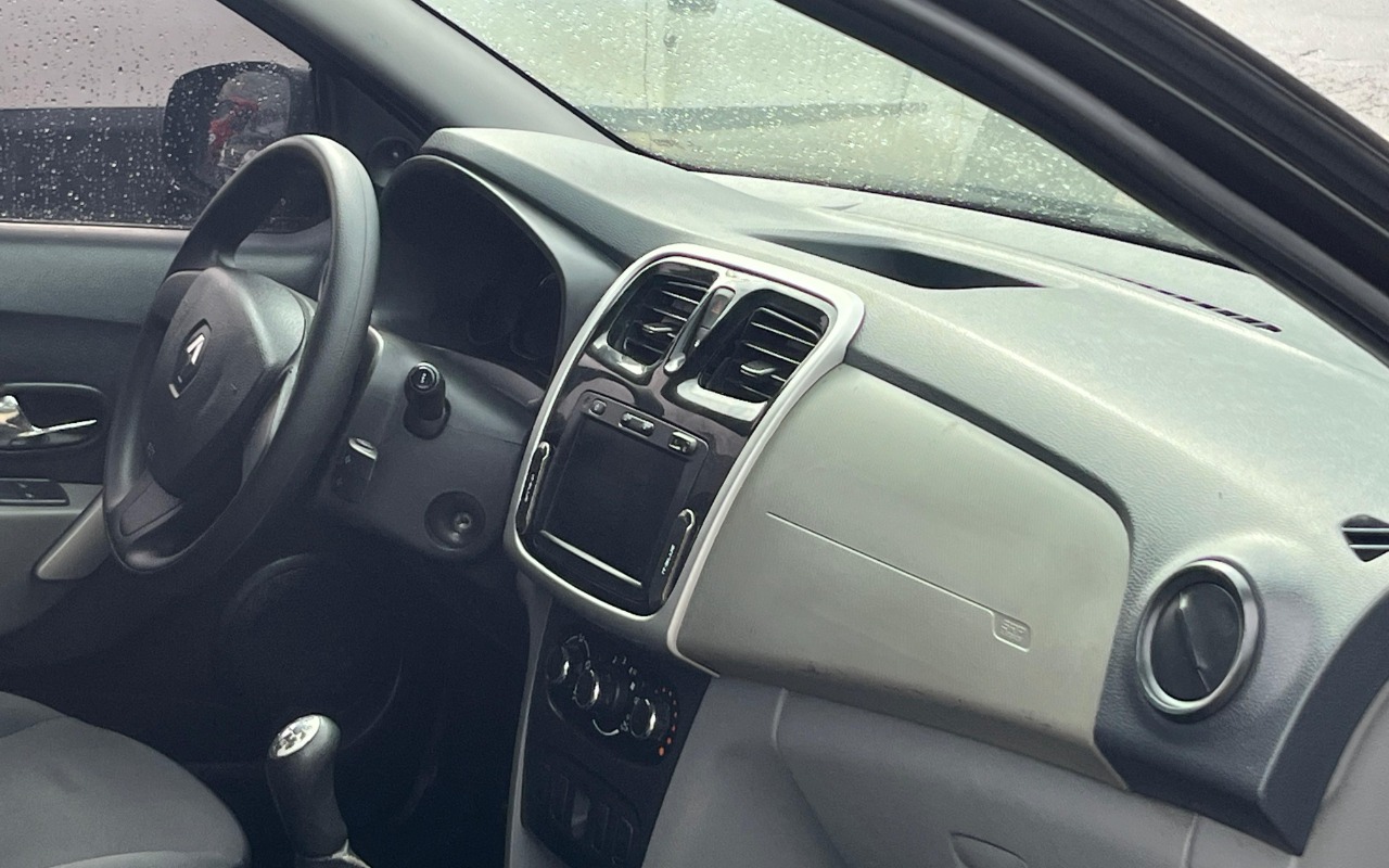 imagem-https://www.socarrao.com.br/sc-vehicle-images-prod/3742339/1788989781530-V2hhdHNBcHAgSW1hZ2UgMjAyNi0wOS0wOSBhdCAxOC4yNi4yMCAoMSkuanBlZw.jpeg