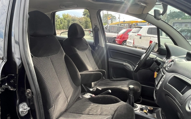 imagem-https://www.socarrao.com.br/sc-vehicle-images-prod/3742433/1788990248515-V2hhdHNBcHAgSW1hZ2UgMjAyNi0wOS0wOSBhdCAxOC4yNi4yMyAoNCkuanBlZw.jpeg