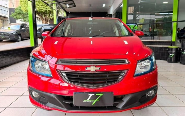 imagem-https://www.socarrao.com.br/sc-vehicle-images-prod/3742683/1788991245129-8403346_8_B_b0f96a6611.jpeg