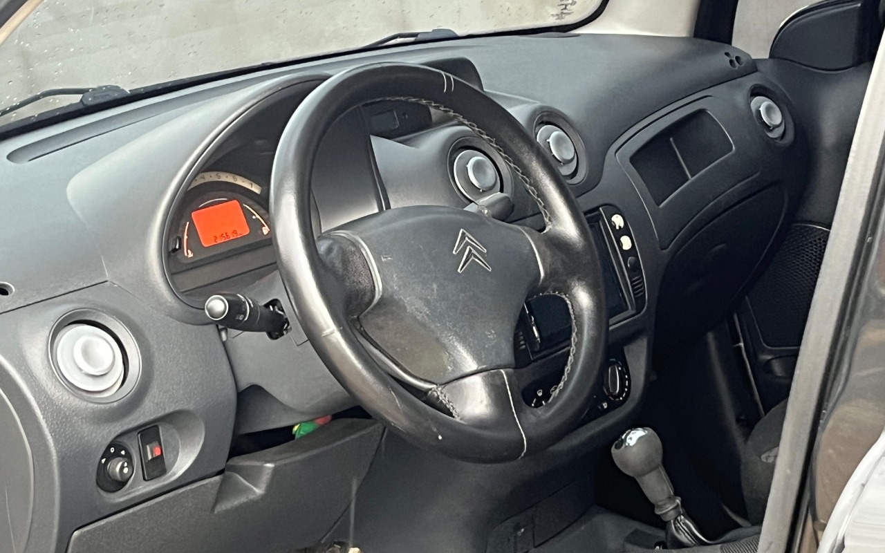 imagem-https://www.socarrao.com.br/sc-vehicle-images-prod/3742841/1788992158554-V2hhdHNBcHAgSW1hZ2UgMjAyNi0wOS0wNCBhdCAxOS40My40NyAoMSkuanBlZw.jpeg