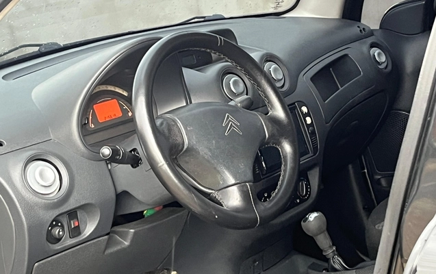 imagem-https://www.socarrao.com.br/sc-vehicle-images-prod/3742841/1788992158554-V2hhdHNBcHAgSW1hZ2UgMjAyNi0wOS0wNCBhdCAxOS40My40NyAoMSkuanBlZw.jpeg