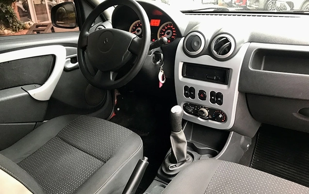 imagem-https://www.socarrao.com.br/sc-vehicle-images-prod/3744284/1789074327537-1v4598e24h8JUtssrIsb7AOY9wthxzmz.jpg