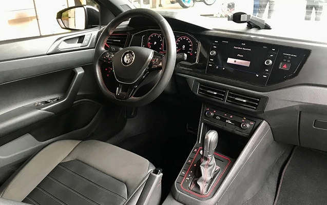 imagem-https://www.socarrao.com.br/sc-vehicle-images-prod/3744828/1789070755073-DR5m8H8jb09YE131TrXJ4wOKvj2JJ2Lb.jpg