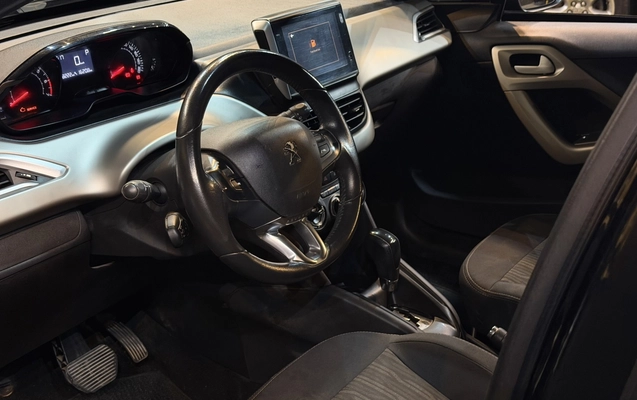 imagem-https://www.socarrao.com.br/sc-vehicle-images-prod/3748142/1789013396352-1_061522.jpg