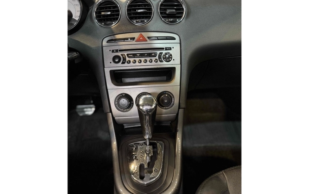 imagem-https://www.socarrao.com.br/sc-vehicle-images-prod/3748143/1789013408782-1_073001.jpg
