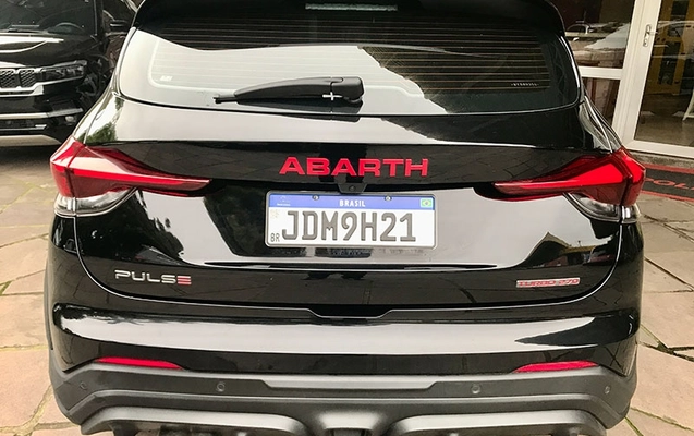 imagem-https://www.socarrao.com.br/sc-vehicle-images-prod/3749131/1789776223617-aZIrat5TEkFhLYJBqeEBEDkLFV8EPTkN.jpg