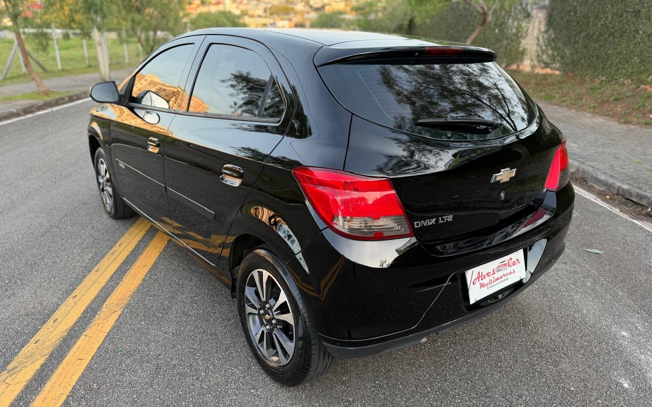 imagem-https://www.socarrao.com.br/sc-vehicle-images-prod/3749241/1789042889062-V2hhdHNBcHAgSW1hZ2UgMjAyNi0wNy0yNyBhdCAxNy4zOC40MyAoMykuanBlZw.jpeg