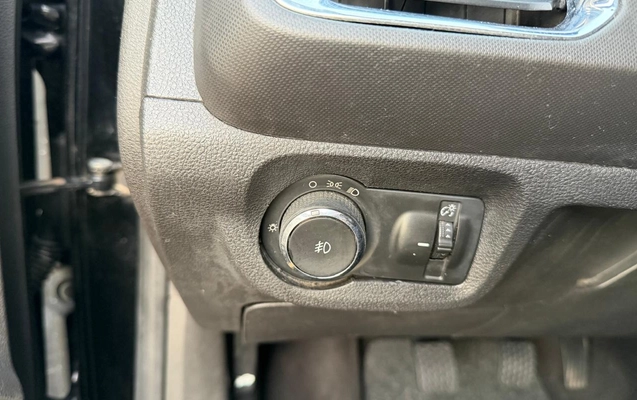 imagem-https://www.socarrao.com.br/sc-vehicle-images-prod/3749241/1789042889845-V2hhdHNBcHAgSW1hZ2UgMjAyNi0wNy0yNyBhdCAxNy4zOC40NiAoMSkuanBlZw.jpeg