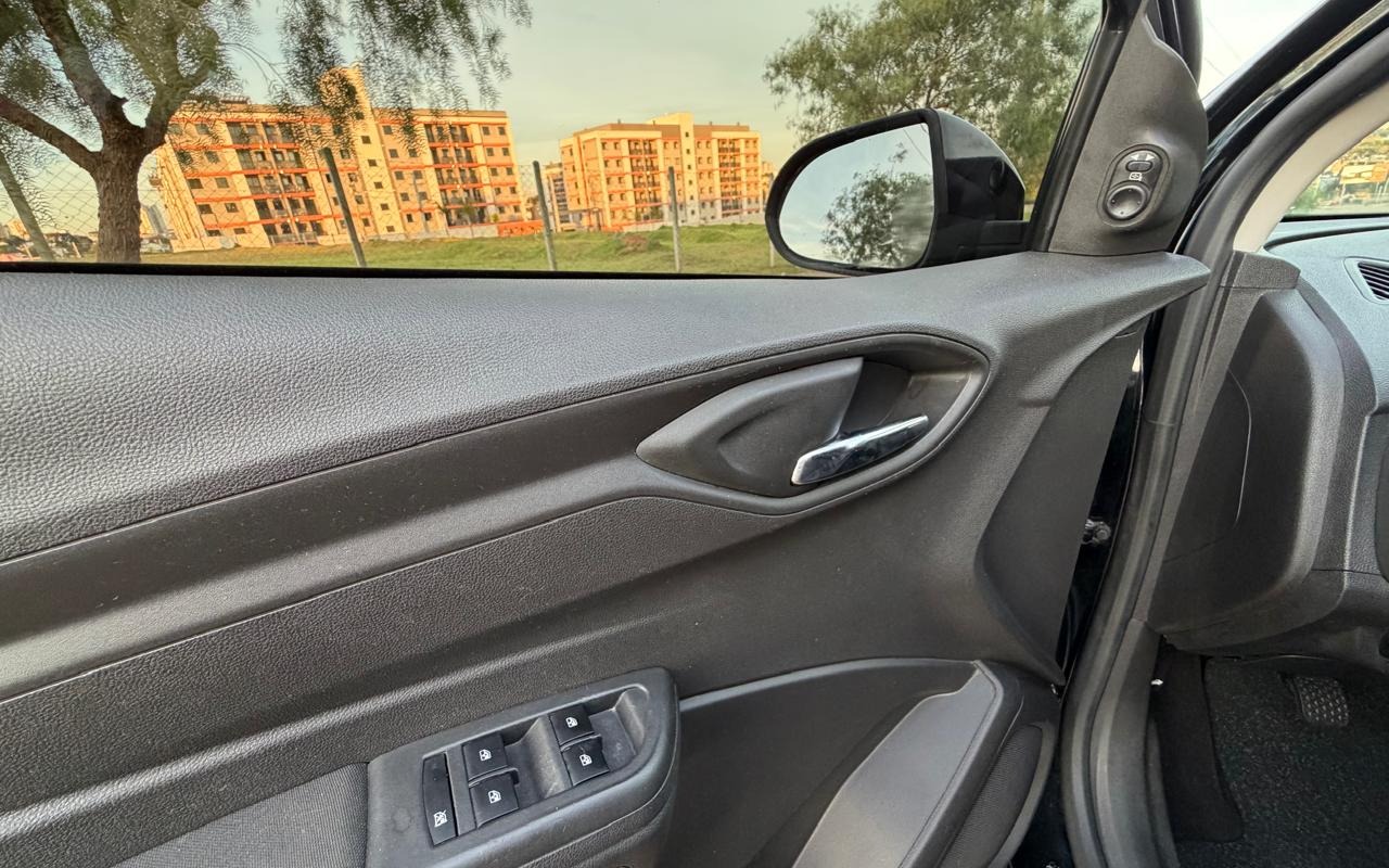 imagem-https://www.socarrao.com.br/sc-vehicle-images-prod/3749241/1789042889904-V2hhdHNBcHAgSW1hZ2UgMjAyNi0wNy0yNyBhdCAxNy4zOC40NSAoMikuanBlZw.jpeg
