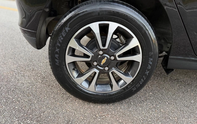imagem-https://www.socarrao.com.br/sc-vehicle-images-prod/3749241/1789042890374-V2hhdHNBcHAgSW1hZ2UgMjAyNi0wNy0yNyBhdCAxNy4zOC40NCAoMikuanBlZw.jpeg