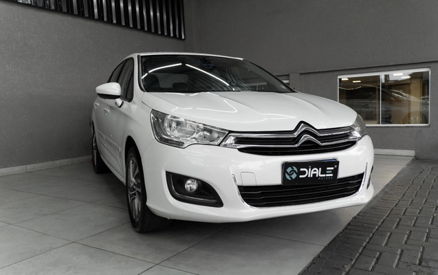 imagem-https://www.socarrao.com.br/sc-vehicle-images-prod/3749586/1789589858185-5949f791-6370-417f-b221-6f008a26353d.jpg