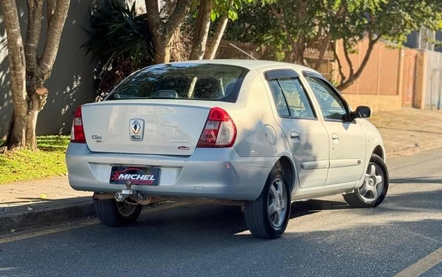 imagem-https://www.socarrao.com.br/sc-vehicle-images-prod/3749730/1789043713760-8195825_13_B_7486247035.jpeg