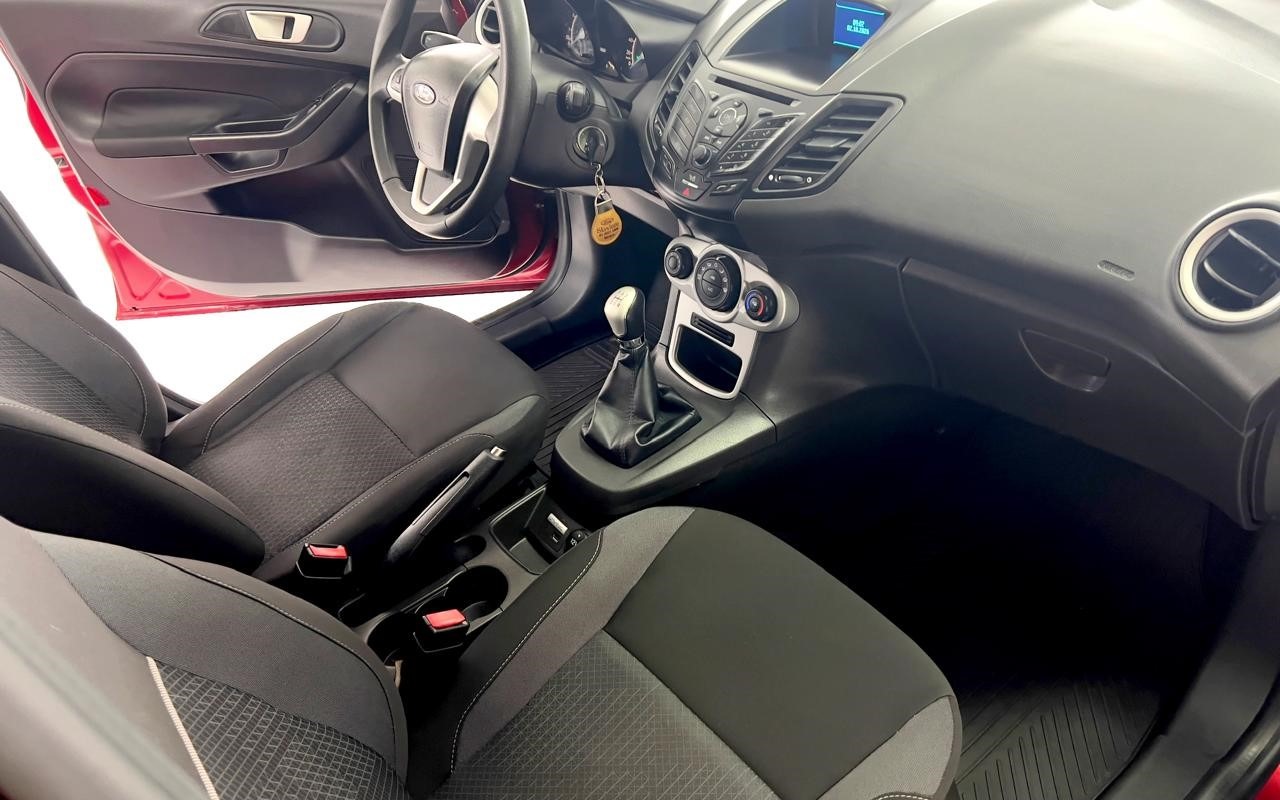 imagem-https://www.socarrao.com.br/sc-vehicle-images-prod/3749786/1790945256887-OS5qcGVn.jpeg