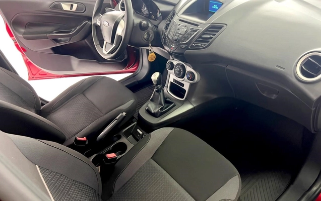 imagem-https://www.socarrao.com.br/sc-vehicle-images-prod/3749786/1790945256887-OS5qcGVn.jpeg