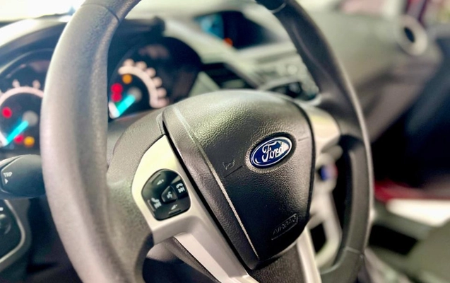 imagem-https://www.socarrao.com.br/sc-vehicle-images-prod/3749786/1790945257017-MTAuanBlZw.jpeg