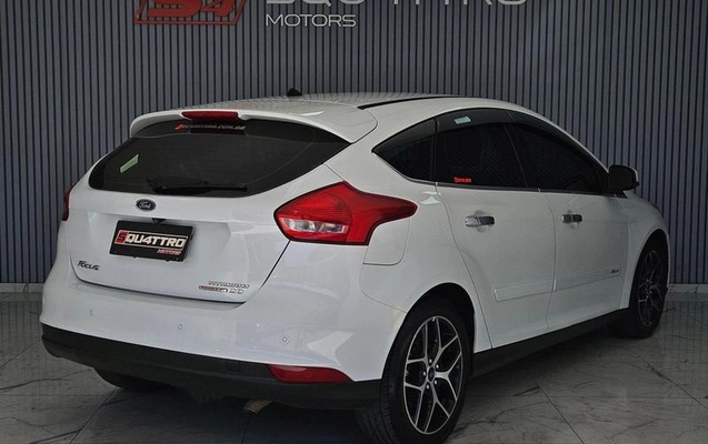 imagem-https://www.socarrao.com.br/sc-vehicle-images-prod/3750374/1790208239389-8407852_1_B_0f56f2e737.jpeg