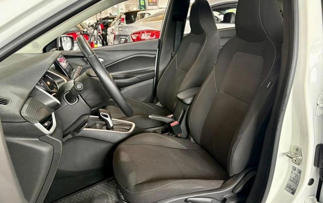 imagem-https://www.socarrao.com.br/sc-vehicle-images-prod/3750423/1789643034868-8452808_7_B_552b513b71.jpeg