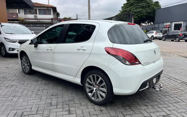 imagem-https://www.socarrao.com.br/sc-vehicle-images-prod/3750432/1789390162881-8416662_14_B_928151437c.jpeg
