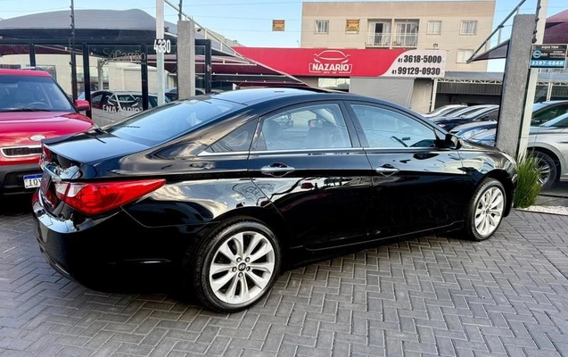 imagem-https://www.socarrao.com.br/sc-vehicle-images-prod/3750433/1789045108416-8460012_8_B_4cb7f4c667.jpeg