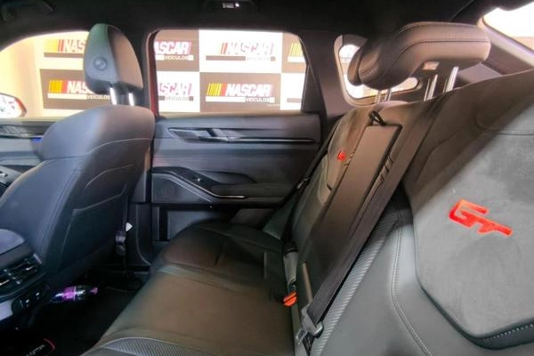 imagem-https://www.socarrao.com.br/sc-vehicle-images-prod/3750682/1789068195984-8060865_11_B_a4657b1835.jpeg