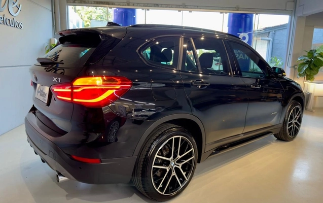 imagem-https://www.socarrao.com.br/sc-vehicle-images-prod/3750730/1789045704123-3_061909.jpg