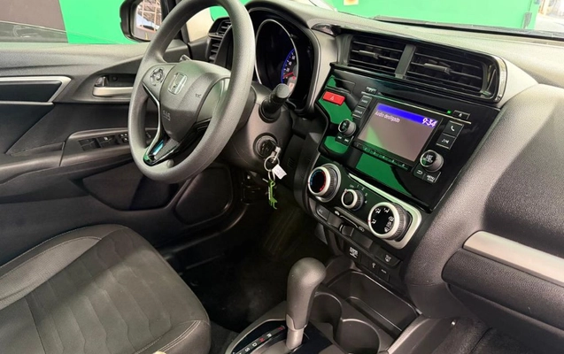 imagem-https://www.socarrao.com.br/sc-vehicle-images-prod/3751035/1789046255320-gb-cd81a54.jpeg