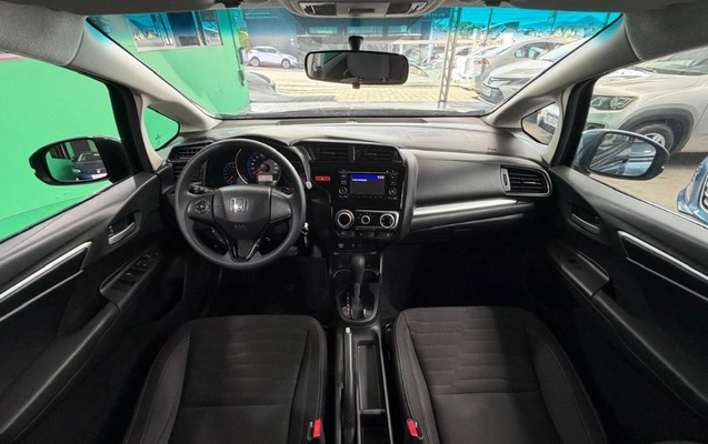 imagem-https://www.socarrao.com.br/sc-vehicle-images-prod/3751035/1789046255321-gb-568d96d.jpeg