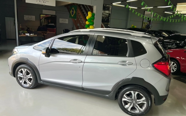 imagem-https://www.socarrao.com.br/sc-vehicle-images-prod/3751067/1789046350481-13_060354.jpg