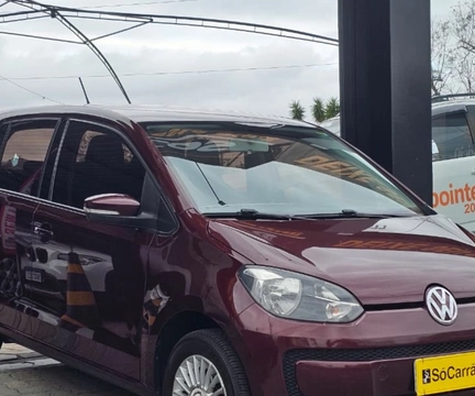 Volkswagen Up! 2015 Vermelho — foto 1 de 3