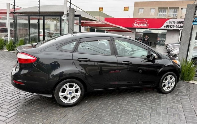 imagem-https://www.socarrao.com.br/sc-vehicle-images-prod/3751718/1789047837085-8463119_7_B_f0417e6a39.jpeg