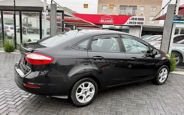 imagem-https://www.socarrao.com.br/sc-vehicle-images-prod/3751718/1789047837088-8463119_8_B_62aabb9e12.jpeg